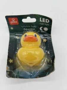 Duck Night Light Automatic Turn On Off Plugs Wall Socket New Damaged Package - Picture 1 of 2