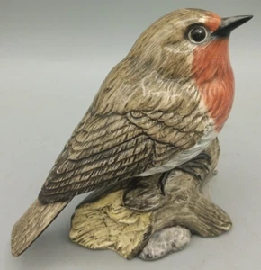 R J Mack Robin ceramic bird figurine VGC Height 8.5cm - Picture 1 of 5