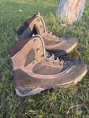crispi Colorado II GTX boots Mens Sz 12    ladies sz 13  NICE! See DESCRIPTION  - Image 1 of 4