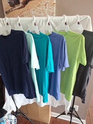 Camisetas Adulto Pequeñas. Mossy Oak/Athletic Works/RBX X-Train. Lote de seis Foto 1 de 4