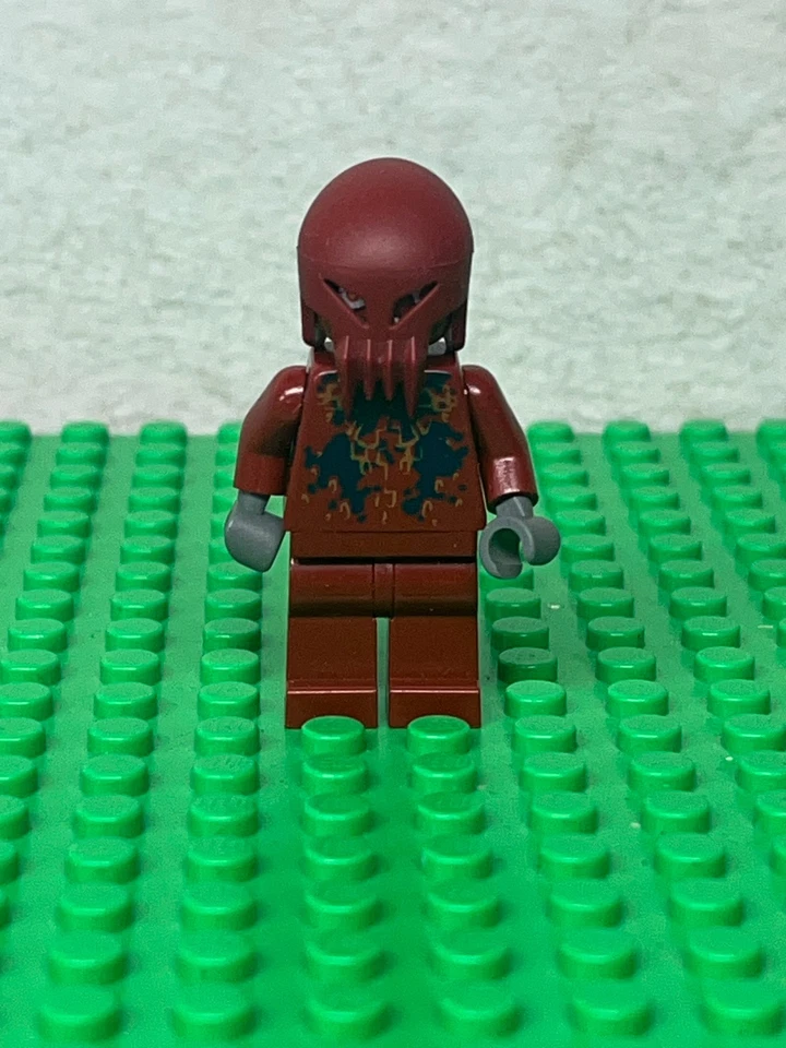 LEGO Space Police 3 Alien Craniac Minifigure 5985 - Image 1 of 1