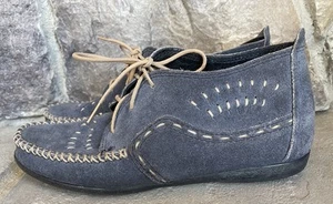 VTG Minnetonka Moccasins Chukka Boots Women 8 Ankle Booties Blue Suede Topstitch - Picture 1 of 10
