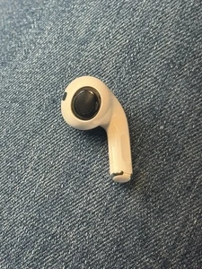 Apple AirPod Pro 2nd Generation links (USB-C) Model A3048 4 Monate alt Ersatz - Bild 1 von 2