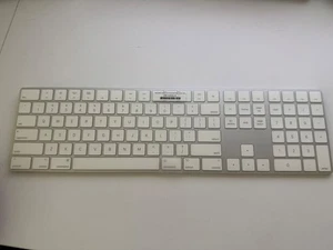 Apple Magic Keyboard with Numeric Keypad Wireless Bluetooth Rechargeable - A1843 - Picture 1 of 2