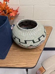 Round Basket - Picture 1 of 5
