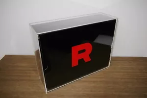 Pokemon Team Raketenaktentasche Schutz Vitrine/Pokemon Sammelkarten - Bild 1 von 1