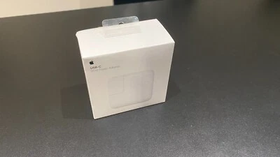 Genuine Apple 30W USB-C MacBook/ iPhone/ iPad Pro UK Wall Charger Power Adapter - Image 1 of 3