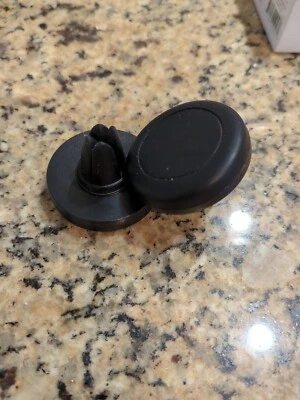 MAXBOOST CAR MOUNT, [2 PACK] UNIVERSAL AIR VENT - Image 1 of 2