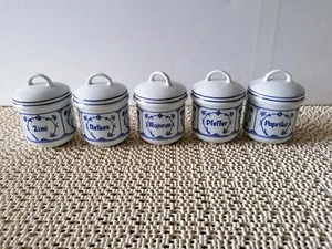 5x Porzellan Gewürzdosen Jäger Eisenberg Original Blau Saks Made in DDR - Picture 1 of 7