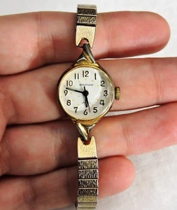 Vintage Waltham Jewels Ladies Wrist Watch with Stretchy Band - Picture 1 of 11