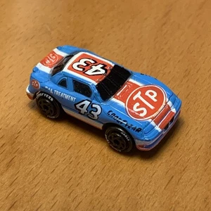Vintage Galoob Micro Machines Pontiac Grand Prix Stock Car V2 Blue #43 Goodyear - Picture 1 of 6