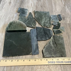 rough premium green jade,  Canadian gemstone  3lbs for cabbing old stock  - Picture 1 of 22