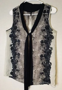 Maurice’s Sheer Sleeveless Blouse Animal Floral Print SZ: M - Picture 1 of 5