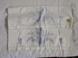 HERRSCHNERS STEVENS POINT PILLOW CASES SET TO EMBROIDERY NEW VINTAGE - Picture 1 of 10