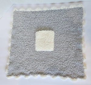 Barefoot Dreams Gris Blanco Borde Bolsillo Bebé Manta Acogedora Gris Seguridad Lovey - Imagen 1 de 5