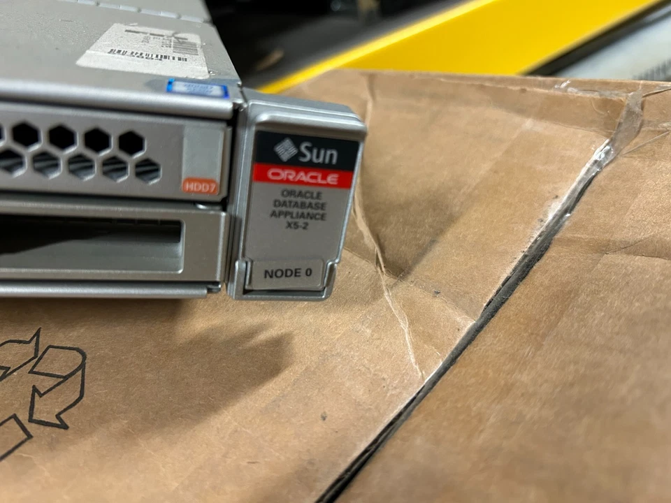 Sun Oracle X5-2 Server 2 x E5-2650v3 36-core / 128Gb / 2 x 600GB - Image 1 of 4