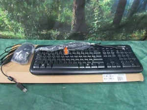 Brand New Microsoft Desktop Wired Keyboard 400 & Mouse Model 1366 - Picture 1 of 3