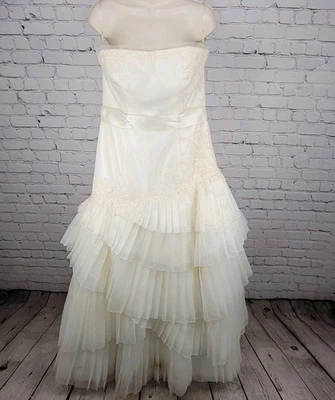 White By Vera Wang Ivory Tiered Strapless Bridal Wedding Gown Dress 12 VW351020 - Image 1 of 4