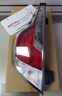 Luz trasera izquierda Toyota Prius C 2015-2017 original OEM OE Foto 1 de 4
