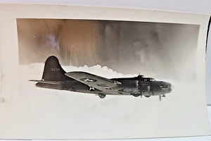 Nose Art Photo Boeing B-17E “Chief Seattle” 435th Squadron in Flight JRR20 - Picture 1 of 4