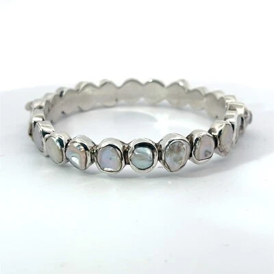 Brazalete Stephen Dweck blanco perla Keshi mediano abierto y cerrado en plata de ley Foto 1 de 4