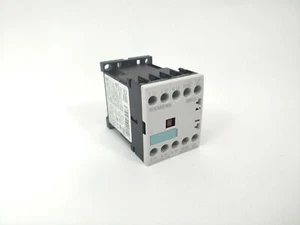Siemens 3RT1015-1HB41 contactor - Picture 1 of 3