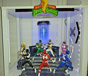 Mighty Morphin Power Rangers Retro Display Logo Text Stand Sabans Zordon Go Go - Bild 1 von 2