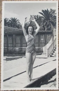 Badeschönheit Frau 1930 Realfoto Postkarte RPPC Risiko - Bild 1 von 1