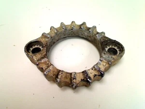 SOPORTE ESCAPE para YAMAHA XS 750 1976 usado 138784 - Imagen 1 de 4