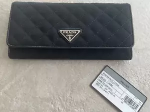Authentic Prada Large Black Tressuto Impuntu Nylon Diamond Quilted Wallet 1M1132 - Picture 1 of 13