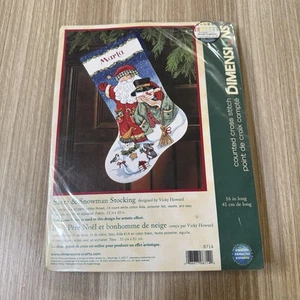 Medias de Papá Noel y muñeco de nieve de punto de cruz contadas Demensions #8714 - Imagen 1 de 2