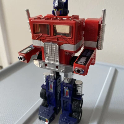 Vintage 1984 Optimus Prime G1 Transformers Hasbro Action Figure Used Toy. - Image 1 of 4