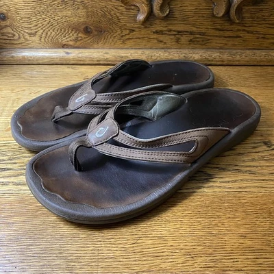 Sandálias tanga chinelo OluKai feminina de couro tamanho 8 marrom - Imagem 1 de 4