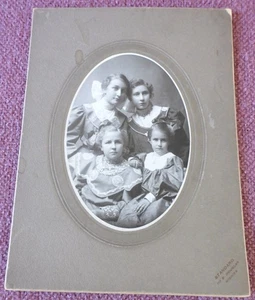 Vintage Antik 1900er American Family Fashion Portrait Foto Liebevolle Schwestern Wichita - Bild 1 von 3