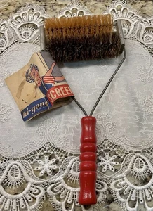 Vtg Hi-Gene Screen Cleaner Red Wooden Handle Great Condition, Original Tag. New - Picture 1 of 6