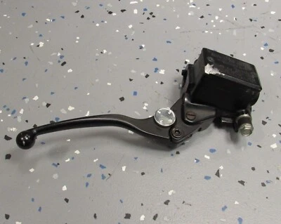 OEM Front Master Cylinder w/Lever 90-01 ZX11  / 93-04 ZX6 Ninja 600 ZX600E - Image 1 of 4