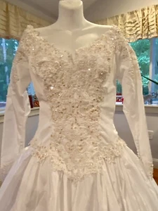 Vintage 80s Beaded Bridal Gown Size Small - Picture 1 of 8
