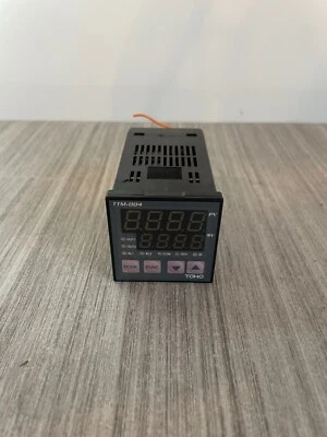 Módulo controlador de temperatura TOHO ELECTRONICS TTM-004 TTM-004-P-AM Foto 1 de 3