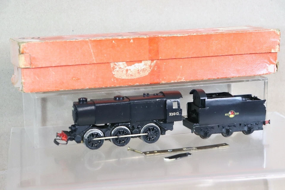 K's KEYSER REPAIR KIT BUILT OO BR 0-6-0 Q1 CLASS LOCOMOTIVE 33012 oe - Image 1 of 4