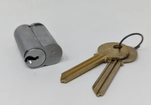 Yale 1220 Large Format IC Cylinder, GB Keyway, 7 Pin, 626 Finish, 0 Bitted, New - Picture 1 of 7