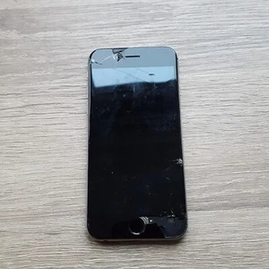 Apple Iphone 6 A1586 grau Smartphone (Ersatzteil, ungeprüft, defekt) - Bild 1 von 8