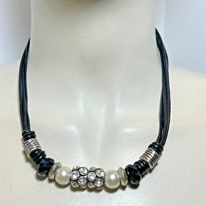 Multi Schwarz Kordel Faux Perle Strass Goth Glam Magnetverschluss Mode Halskette - Bild 1 von 8