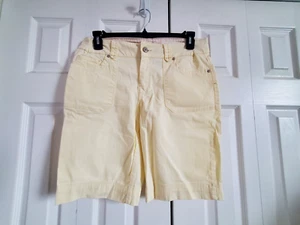 Faded Glory Womens Sz 12 Bermuda Shorts Pale Yellow Stretch Mid Rise Casual - Picture 1 of 7