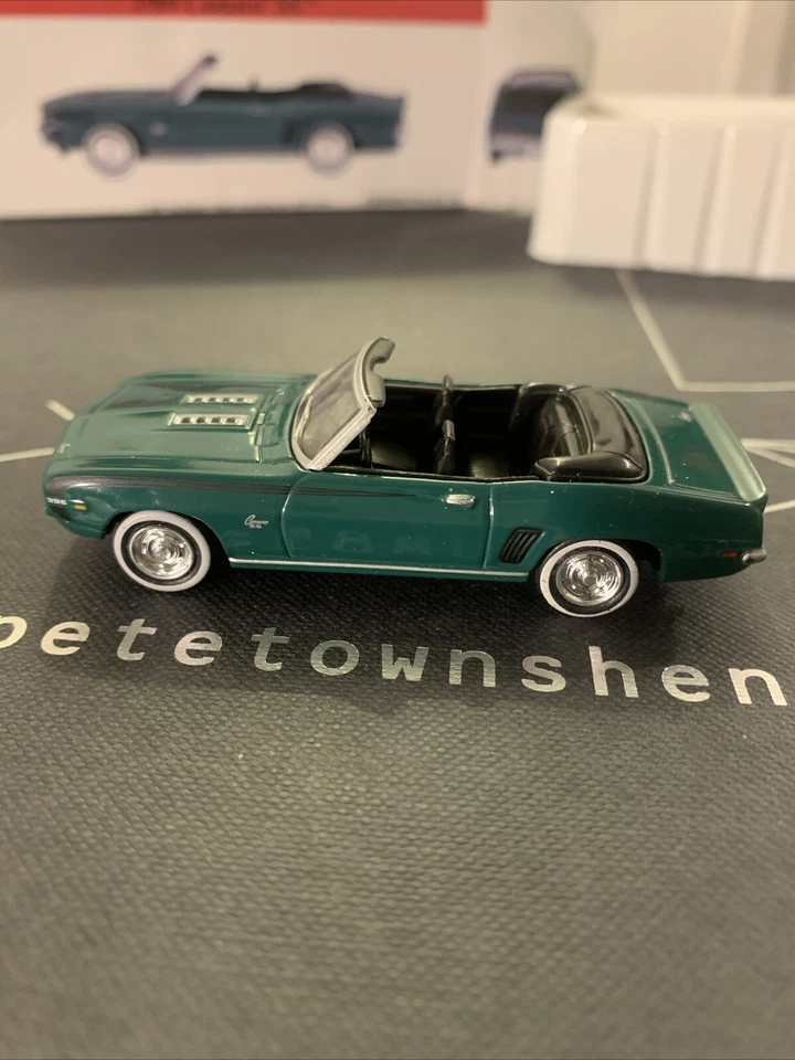 Chevrolet Camaro SS 1969 1/64 alta velocidad convertible verde - en caja Foto 1 de 4