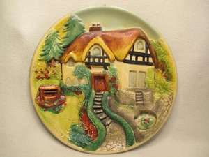 VTG Rustic 3D Wall Hanging Plaster Plaque Of Woodland Country Cottage & Flowers - Bild 1 von 12