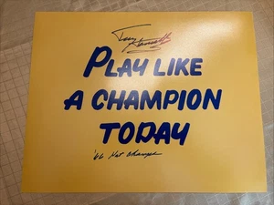TERRY HANRATTY  NOTRE DAME FIGHTING IRISH PLAY LIKE A CHAMPION SIGNED 16x20 - Picture 1 of 1
