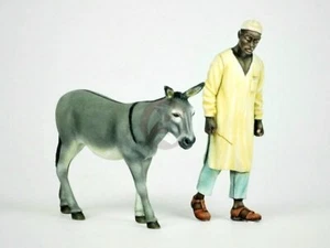Modelo Victoria 1/35 Hombre del Norte de África caminando con burro (kit completo 4047) 4048 - Imagen 1 de 1