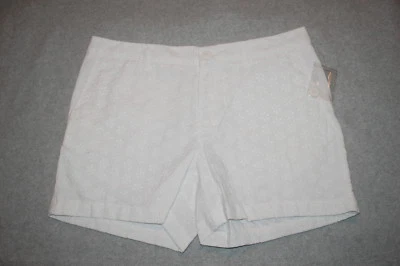 女式短裤白色中国孔眼花朵正装休闲可爱 4 个口袋 16 码 — 第 1/2 张图片