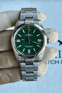 Rolex Oyster Perpetual 124300 41mm Green Dial  Box And Papers - Picture 1 of 9