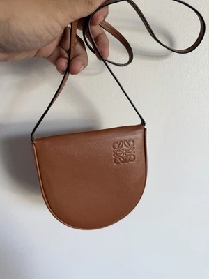 Bolso de hombro Loewe Gate de cuero mini Foto 1 de 4